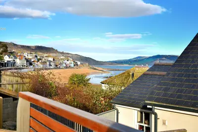 Avocet, pet friendly, country holiday cottage in Lyme Regis