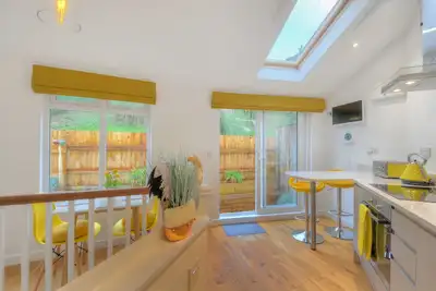 Seashore, romantic, luxury holiday cottage in Lyme Regis