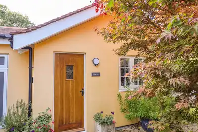 The Stable, pet friendly, country holiday cottage in Lyme Regis