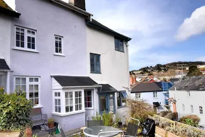 Lavender Cottage, family friendly, with a garden in Lyme Regis