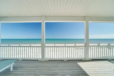 Image de Perfect for Summer Stays on the Cape! Gulf Front! Dog-Friendly! Private Beach Access! Amazing Views!