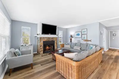 Image de Fall Availability! Vitamin Sea - Gulf-View Condo! Steps to Beach! Sunset Views!