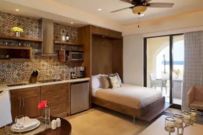 Image de Forbes Luxury standard awarded resort with Pga Golf Access