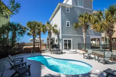 Image de Book Now for Fall! Spectacular Views! Private Pool! Fire Pit!