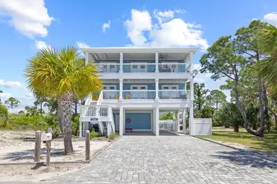 Image de Fall Availability! Gulf-facing home with private pool, multiple decks, patio and firepit