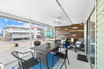 Image de Fall Availability! Gulf Views! Dog-Friendly! Beach Access!
