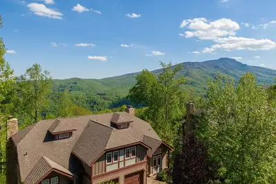 Image de Bear Crossing at Echota - Long mountain views, indoor/outdoor pool access, hiking trails, gym