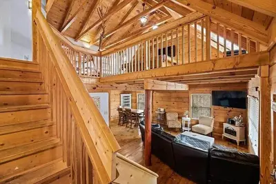 Image de Private Cabin on 2 Acres with Hot Tub and Firepit