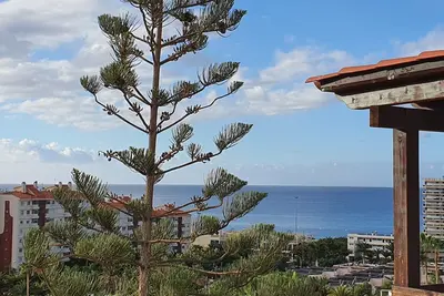 Image de Los Cristianos Penthouse. Sea/Mountain Views. Heated Pool. Wi Fi
