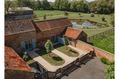 Image de Rural three-bedroom barn conversion