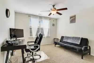 Image de Spacious 5 Bed / 3. 5 Bath Full Home Near Savannah