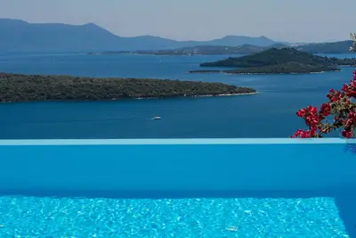 Image de Villa Pasithea - breathtaking seaviews, infinity pool, privacy, close to beach