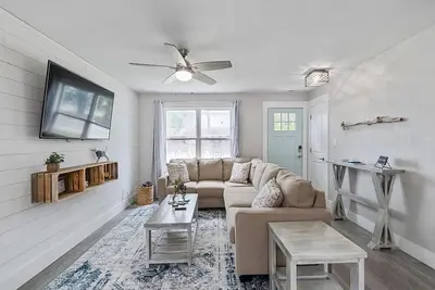 Image de Low Tide-Renovated 2022, Vibe/Oceanfront District
