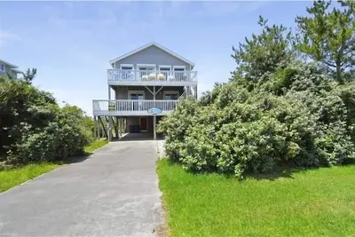 Image de Well-maintained 4 bedroom home in quiet South Nags Head!