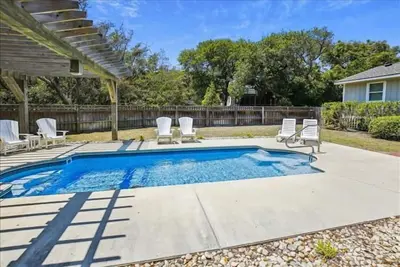 Image de Private pool and steps to the beach in quiet Southern Shores! Perfect beach home
