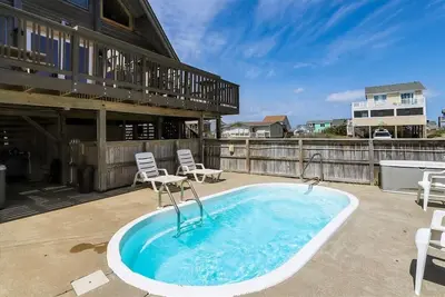 Image de Semi-oceanfront with private pool, hot tub, & beautiful views! South Nags Head.