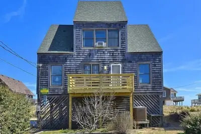 Image de Semi-oceanfront in quiet South Nags Head! Charming and comfortable.