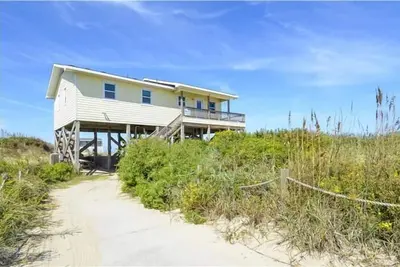 Image de Oceanfront in South Nags Head! Unbeatable views and private hot tub!
