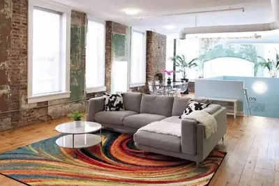 Image de Downtown Salon - Location ✔️ Comfort ✔️ Style ✔️
