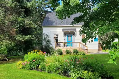Image de The King's Hideaway/hot tub/18 min. away to F’ton shops&rest/golf Mactaquac Park