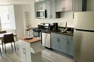 Image de Brand New 3 Story Apartment With The Beach At Your Front Door