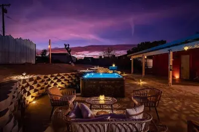 Image de Luxury Joshua Tree Retreat w\/ Hot Tub, Bbq and Views