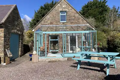 Image de Studio with large conservatory