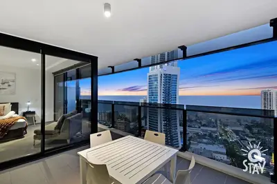 Image de Circle on Cavill - 1 Bedroom + Study Ocean Airbnb