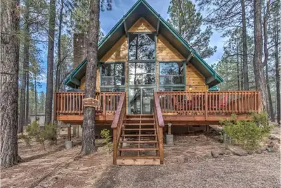 Image de Christmas Tree Cabin- Beautiful Cabin in the Pines