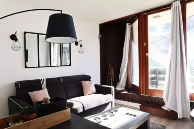 Image de Studio ausgestattet fĂĽr 4 Personen