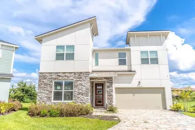 Two Villas Two Resorts Two Blocks Apart Sleeps 41