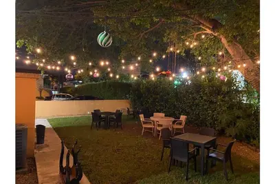 Image de Serene Comfort in Heart of Miami Coral Gables