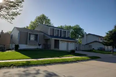 Image de pool & nice S. W. Omaha home! easy access to I-80 hwy
