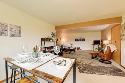Image de Juneau Apartment - Walk to Hiking & Breweries