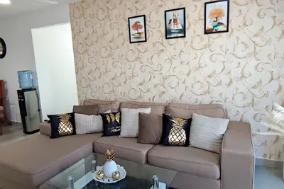 Image de 1th floor Cozy 3br Apt Pool Fast Wifi 10minBeach