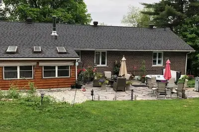 Image de Great location near lakes, hiking, biking and atv trails