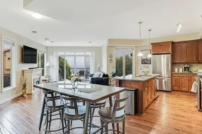 Image de Executive Lakeview Suite, 3 King Bedrooms 2 Baths, 2 Private Patios