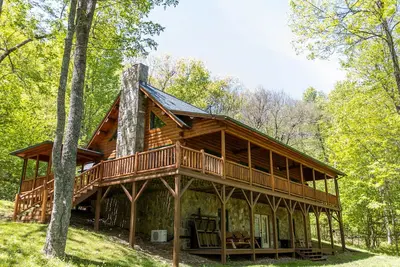 Image de Log Cabin in Wooded Scenery Near Downtown Boone