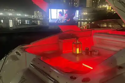 Image de Sport Yacht stay Downtown Tampa w/ 2 hr cruise included