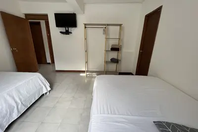 Image de cómoda habitación en casa con ambiente caribeño, cerca al mar