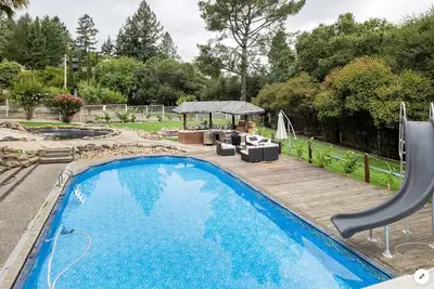 Image de 2 Hidden Wine Country Gem Upstairs Unit