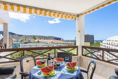Image de 228 Studio chic 'San Marino' Terrasse spectaculaire