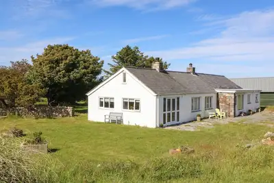 Image de Bwthyn Byg, pet friendly, country holiday cottage in Llanbedrog