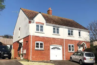 Anning'S View, pet friendly, country holiday cottage in Lyme Regis