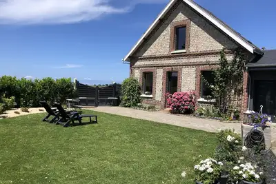 Image de Cottage romantique au calme Ă 3 minutes d'Etretat avec jardin - parking gratuit