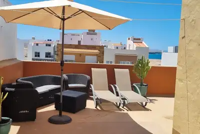 Image de \"El Cotillo Tranquilidad\"/Stylish/Minutes from swim or surf/Well equipped