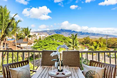 Image de Sunny condo ocean views, with work friendly setup