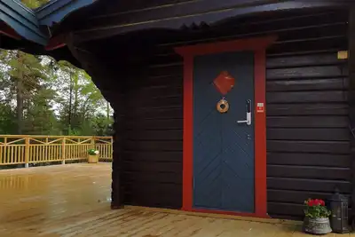Image de Timber cottage 1\/2 with Jacuzzi close to the Vänern
