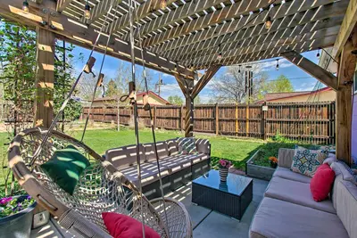Image de Patio, Grill & Yard: Cozy Denver Abode!