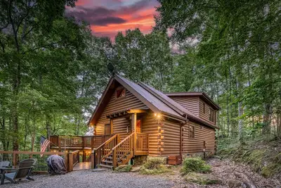 Image de Pet-Friendly|Prime Location|Mtn Views|Hot Tub